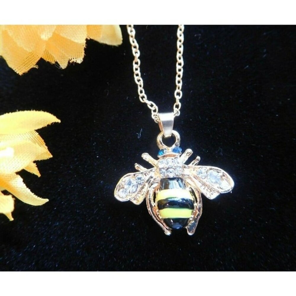 Necklace Pendant Honey Bumble Bee NEW Gold Tone US Seller Love NEW Hornet Animal